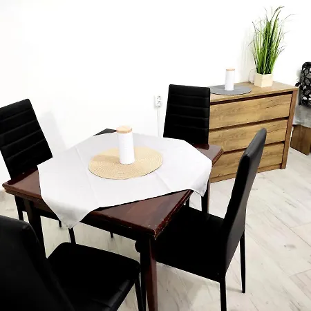 Dunapart * Vác